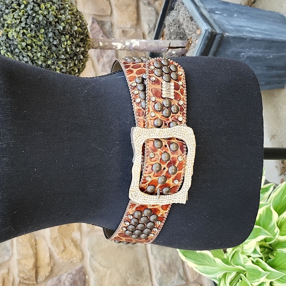 B.B. SIMON SWAROVSKI CRYSTALS AND ITALIAN LEATHER BELT - Picture 11 of 14